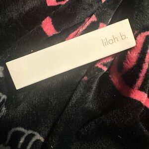 New Lilah B. Retractable Bronzer Brush